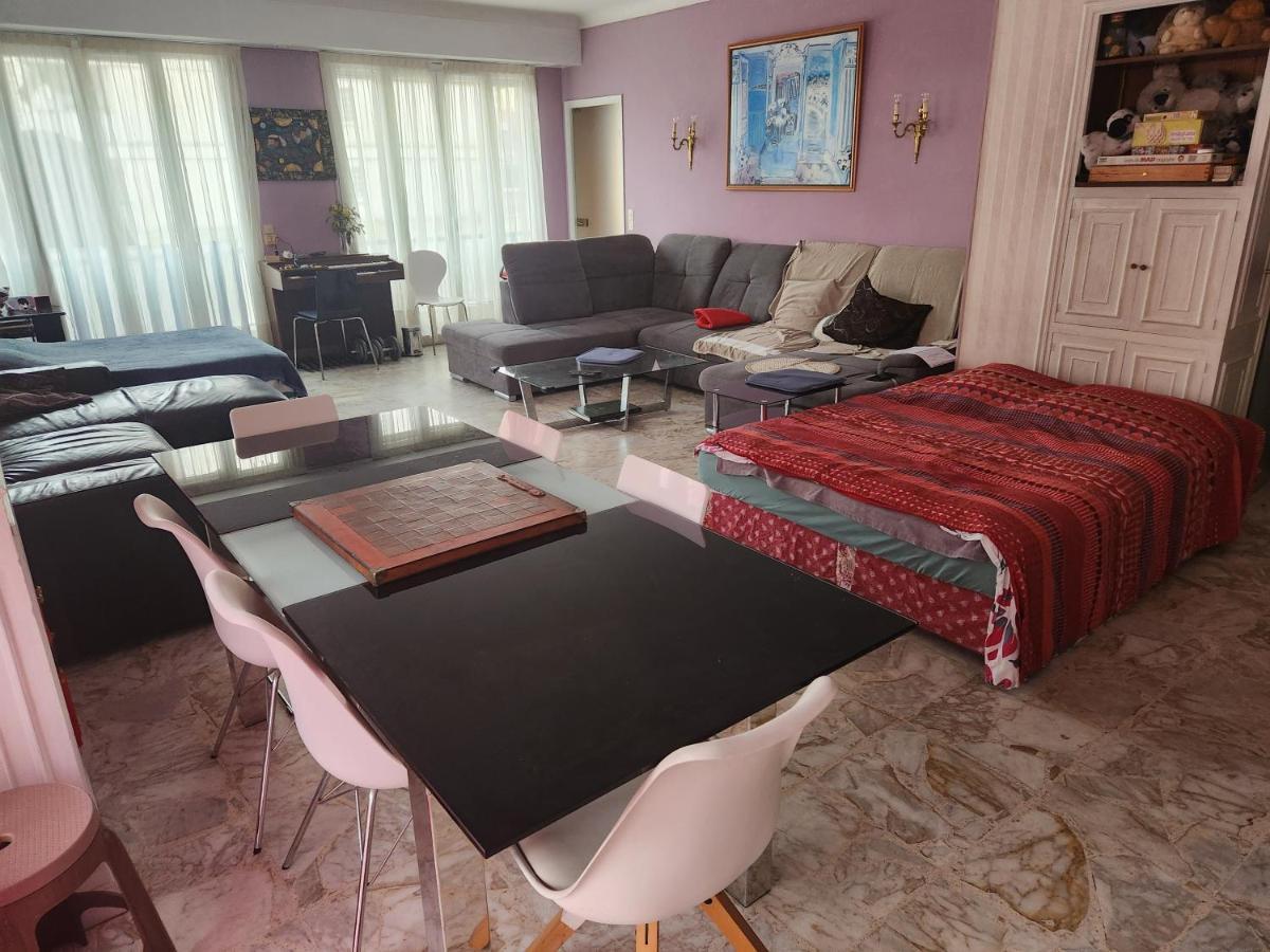 Big Apart 140M2 5Min Walk To Beach Sea &Promenade 3 Double Rooms,Big Living Room 42M2, 3 Showers,9 Beds, Free Parking Nice Luaran gambar